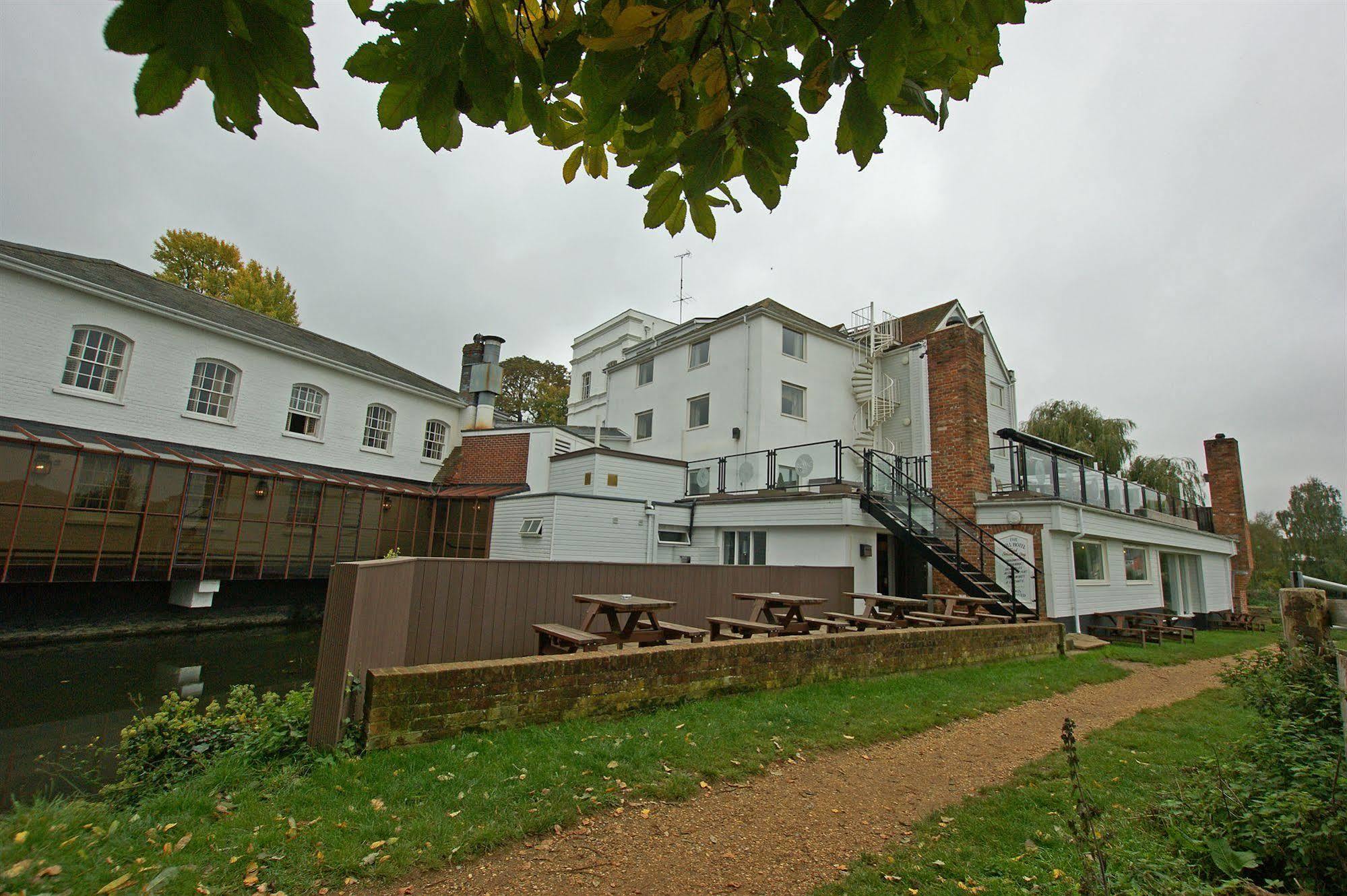 Hotel The Mill Sudbury 4*